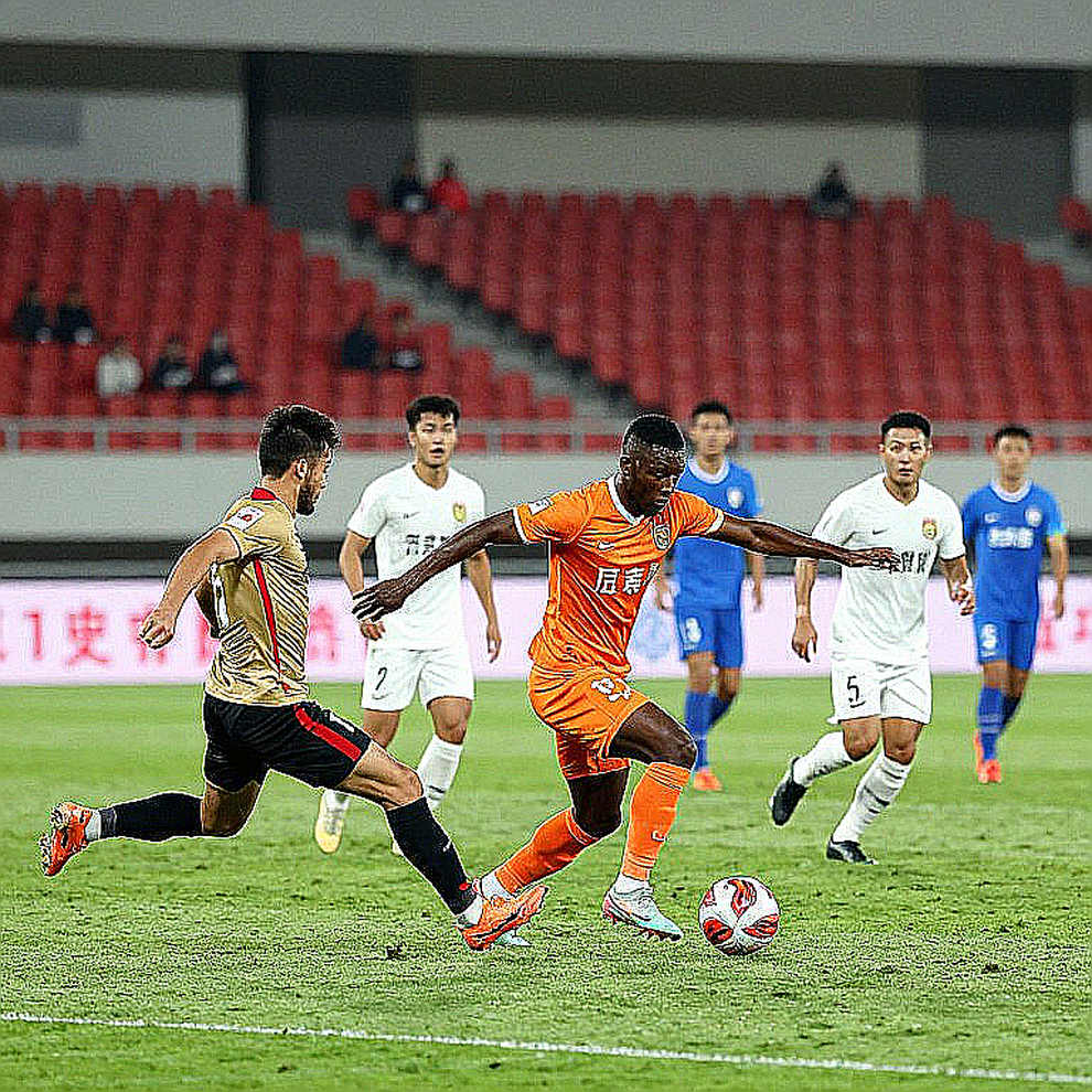 Inside Vietnam's U23 Squad for ASIAD 2026: Four Ligament Absences, Three Names Reserved for the Senior Team Inside Vietnam's U23 Squad for ASIAD 2026: Four Ligament Absences, Three Names Reserved for the Senior Team