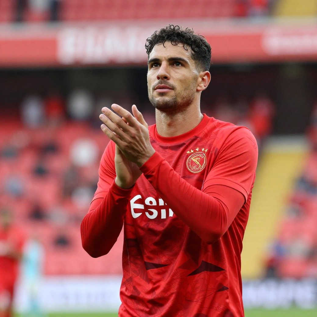 Charlton 0-0 Portsmouth: Khoảng trống 31 mét và đôi chân hết pin ở The Valley Charlton 0-0 Portsmouth: Khoảng trống 31 mét và đôi chân hết pin ở The Valley
