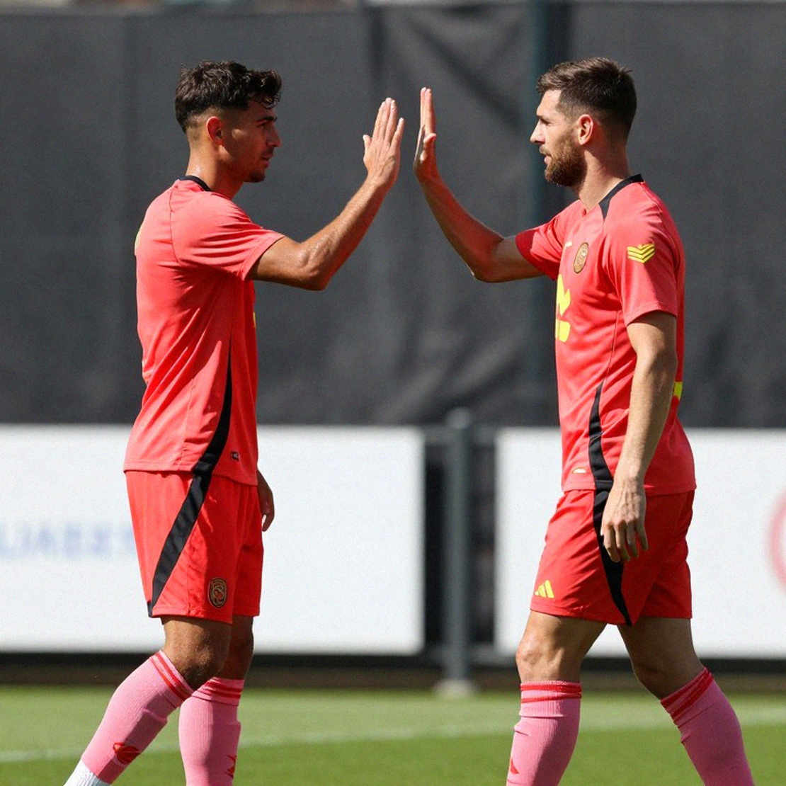 Alanyaspor - Göztepe: Khi tổ trọng tài được gọi tên trước cả cầu thủ Alanyaspor - Göztepe: Khi tổ trọng tài được gọi tên trước cả cầu thủ