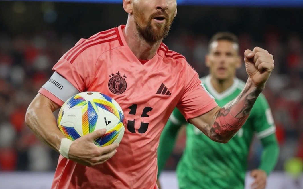 Man United trước Sabah: Chỗ trống hậu vệ trái và bài kiểm tra chiều sâu đội hình Man United trước Sabah: Chỗ trống hậu vệ trái và bài kiểm tra chiều sâu đội hình