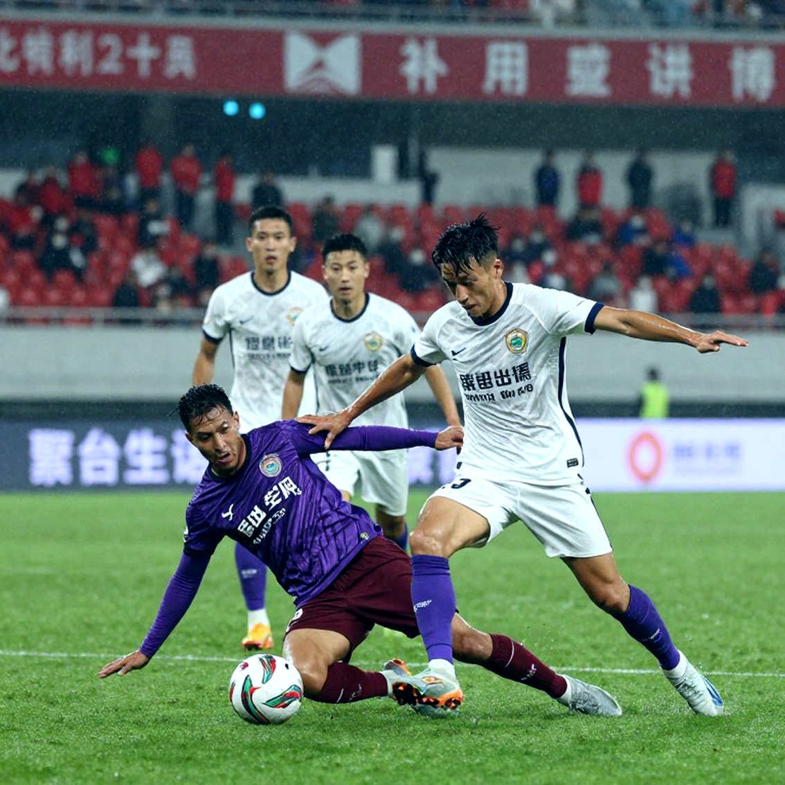 Đình Bắc chấn thương phút 90+5: Công an Hà Nội thắng Lion City Sailors nhưng nỗi lo còn nguyên đó