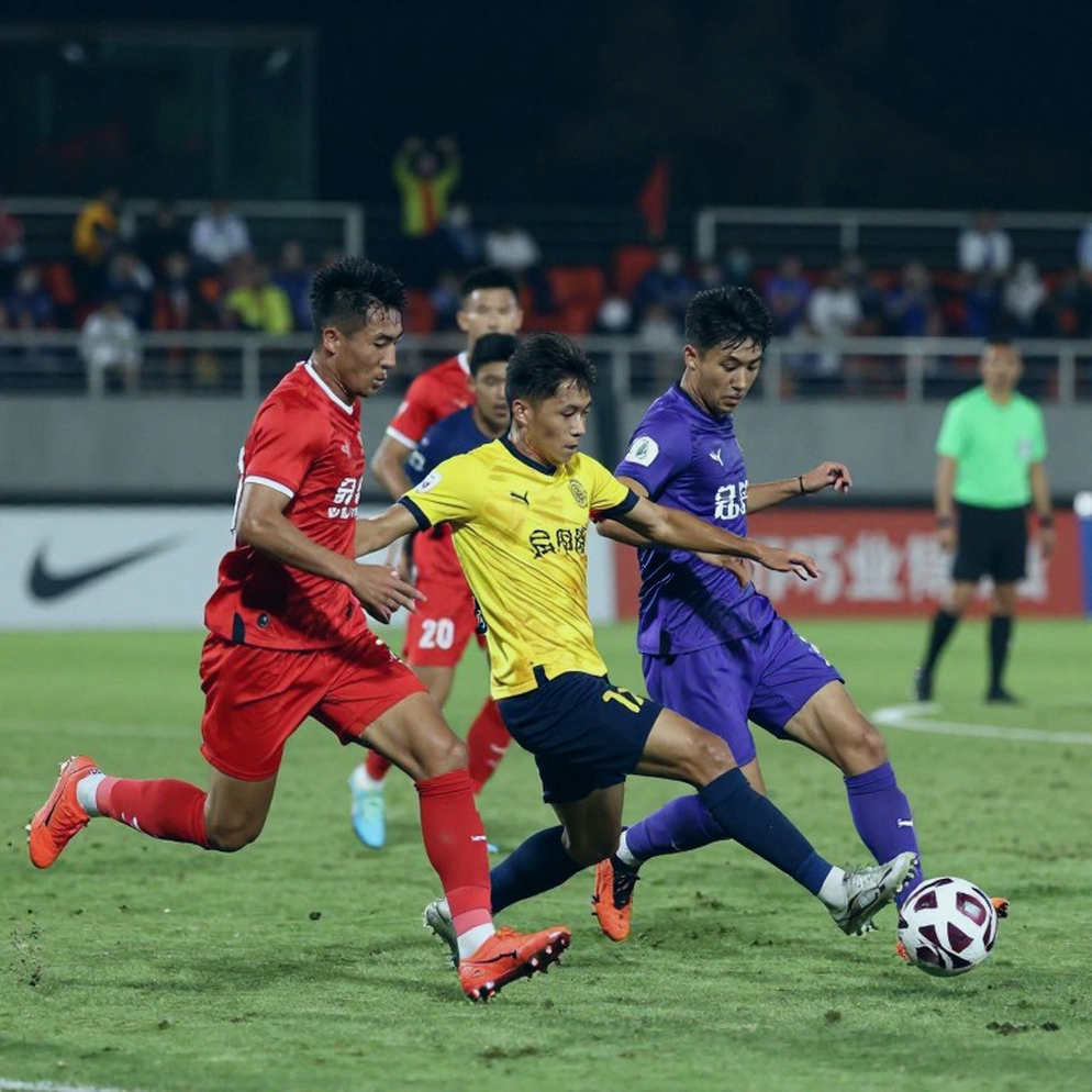 Meerdink, Van Bommel và tiếng còi mở ra kỷ nguyên mới trên hàng công Hà Lan