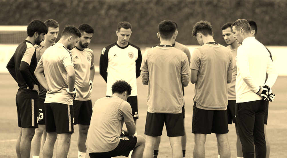 Tokyo Verdy mượn lại Fujimoto Kanya đến 2027: đọc bảy trận không thắng qua khoảng trống hàng tiền vệ